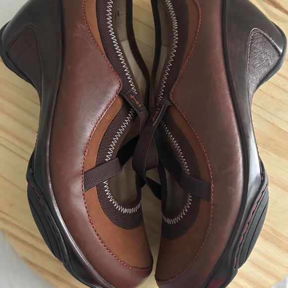 Women's 10m J-4` Adventure On Slip on Comfort Wedge with cross strap brown shoes - Picture 5 of 8